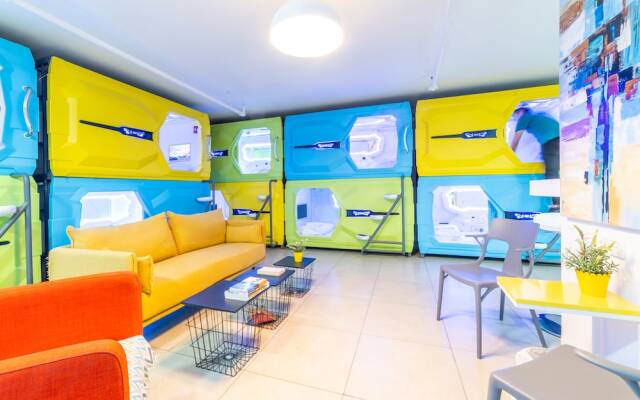 Capsule Inn