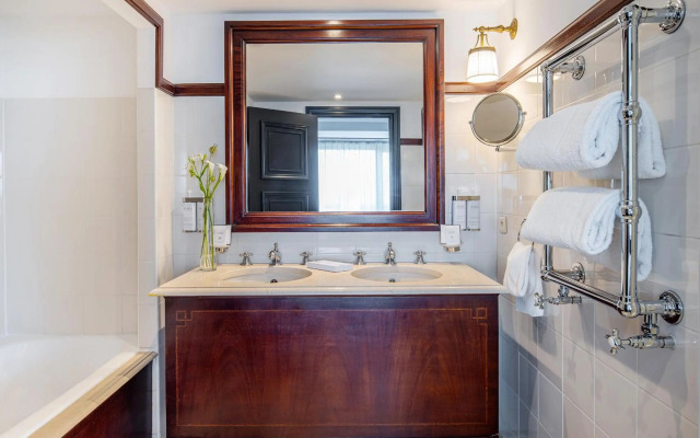 Hotel Barsey by Warwick