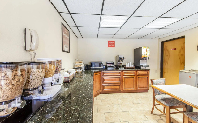 Econo Lodge Chattanooga Northeast - Ooltewah