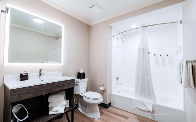 Hotel NoBo Cascade, Tapestry Collection by Hilton