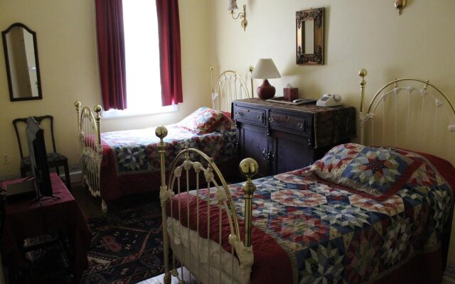 Leesburg Colonial Inn
