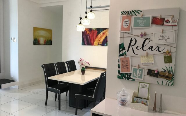 JB Staycation next to Paradigm Mall JB