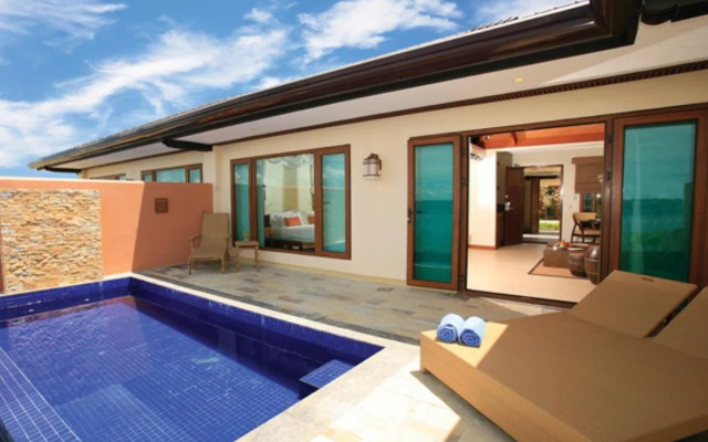 Crimson Resort and Spa Mactan