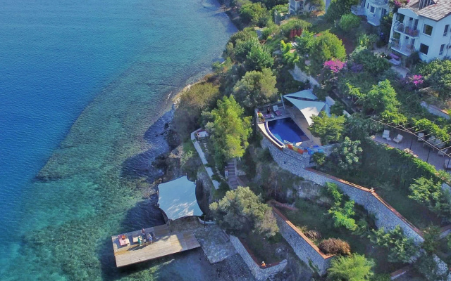 Ece  Sovalye Island
