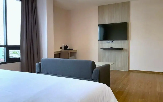 35 Bow Hotel