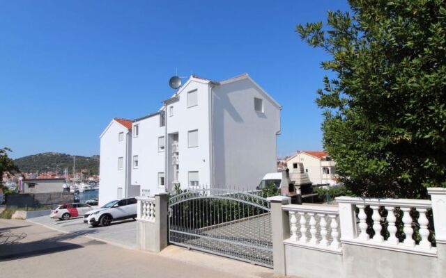 Apartment Anna Murter/Jezera