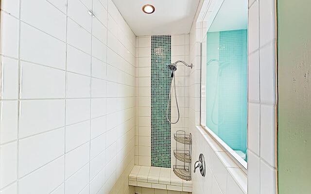 New Listing! Movie Colony Oasis W/ Pool & Spa 3 Bedroom Home