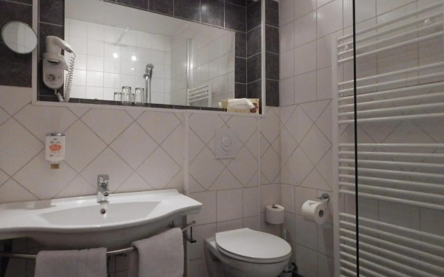 Land Gut Hotel Zum Alten Forsthaus