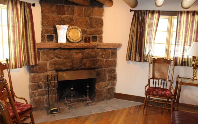 Baldpate Inn