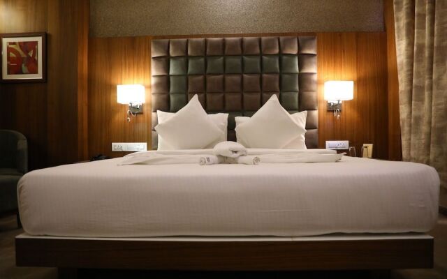 Neel's City Resort