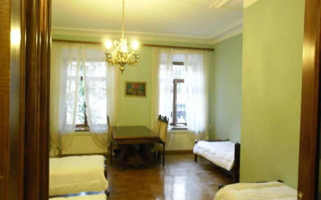 Elena Hostel