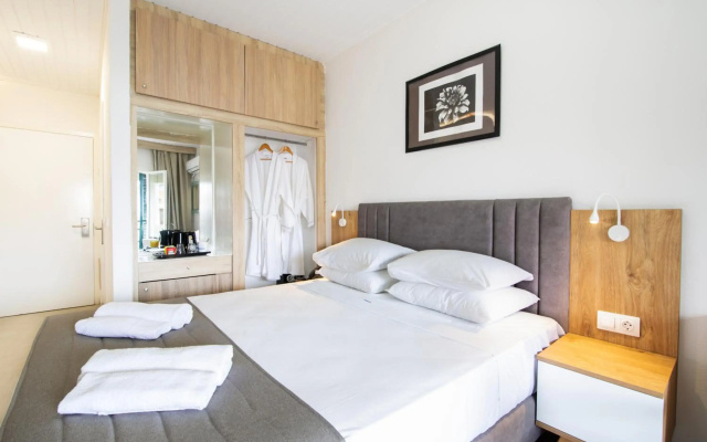 Opera Blue Hotel