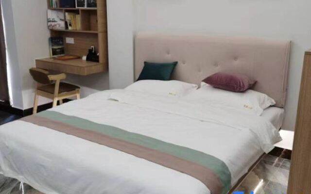 Royal Courtyard Homestay