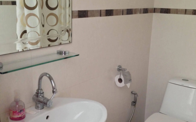 Tropicoza Guest House