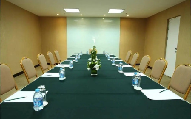 Hongrui Grand View International Hotel