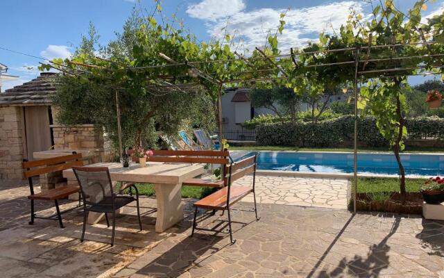 Apartments Leone