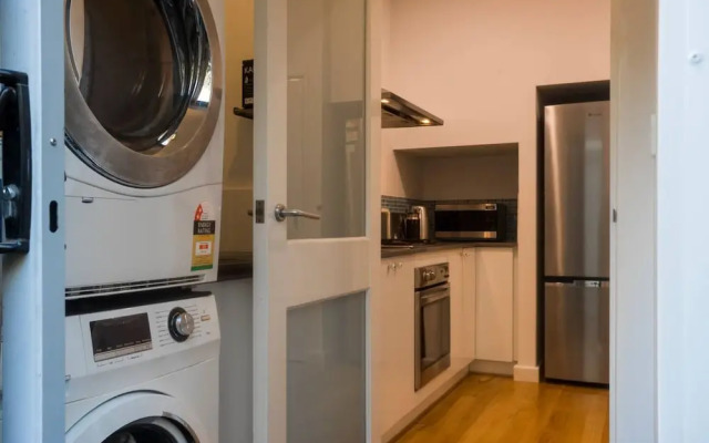 Lovely Shenton Park Townhouse