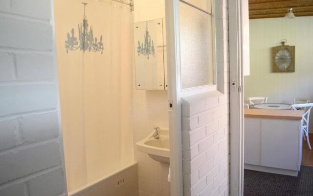 Westbury Cottage B & B