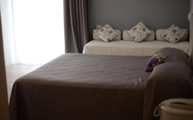 Aromi Piccolo Hotel
