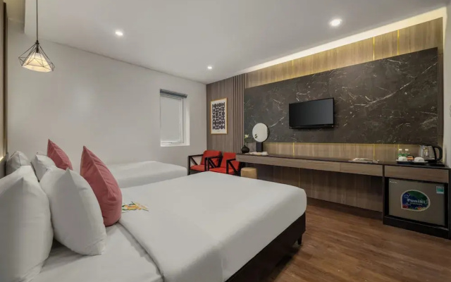ELC Luxury Hotel Danang - An Thuong Walkin Street