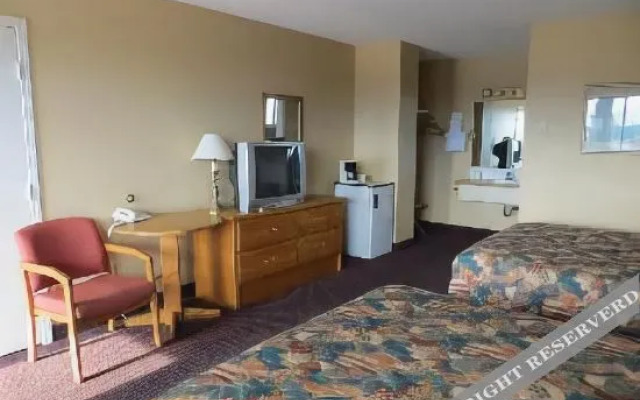 Super 8 Motel - Penticton