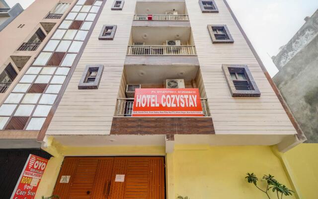 OYO 81288 Hotel Cozy Stay