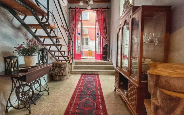 Eolya Guest House