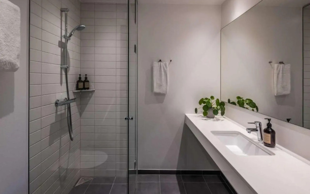 Peak 12 Design Hotel