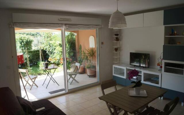 T2 Le logis du Mimosa : 3 étoiles Meublé de Tourisme