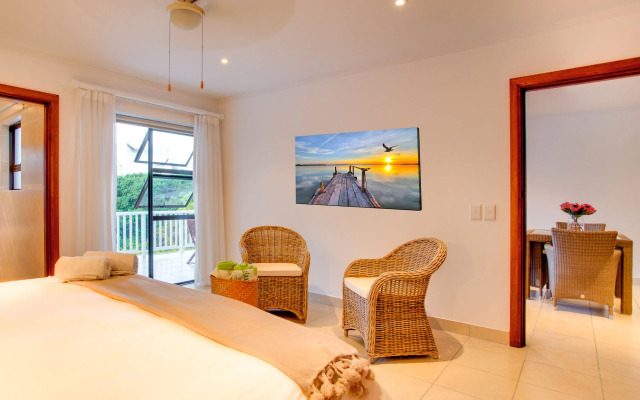 Limoni Luxury Suites