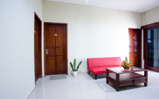 Safara Guesthouse Syariah by Oyo Rooms – Hotel Rooms – Semarang