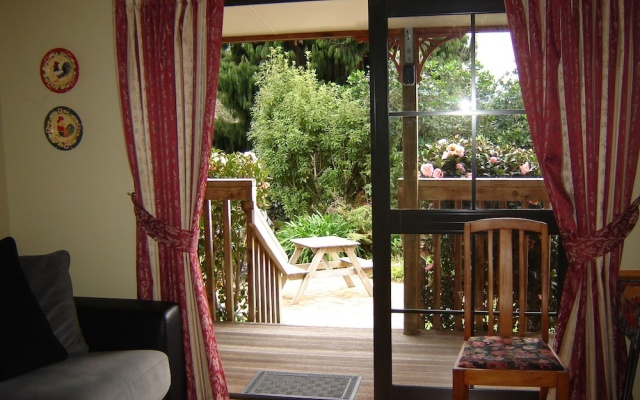 Karangahake Gold 'n Views Cottage – Balcony – Paeroa