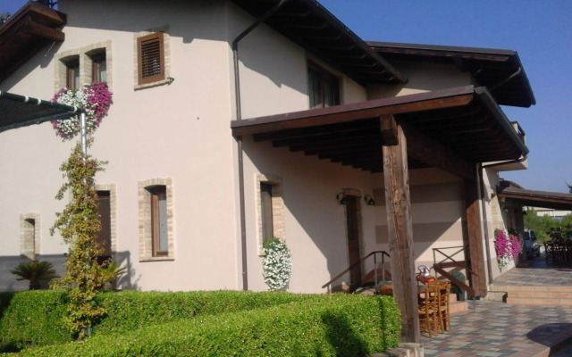 Eremo dei Poeti Country House