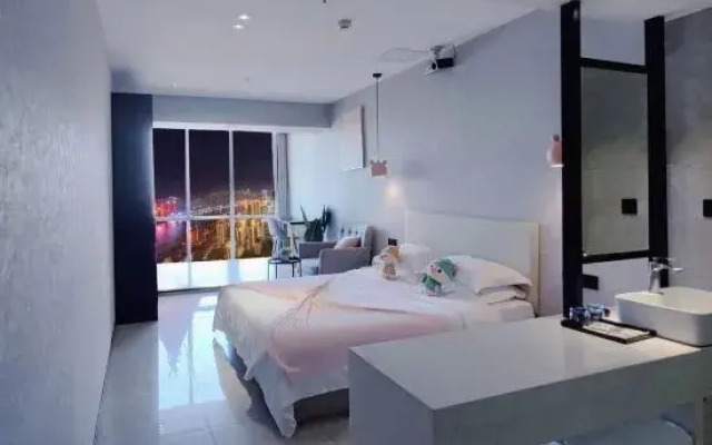 Cloud 51·High-altitude Quanjiang View Hotel (Chongqing Jiefangbei Cloud Eye)