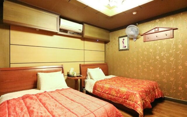 Asahi Motel