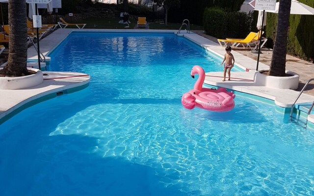 Spacious Neuva Andalucia 2 bed Apt