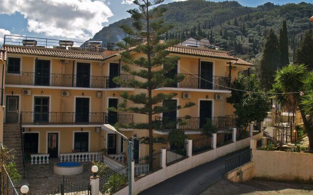 Elli Marina Studios and Apartments