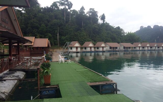 Pleanprai Floating Resort