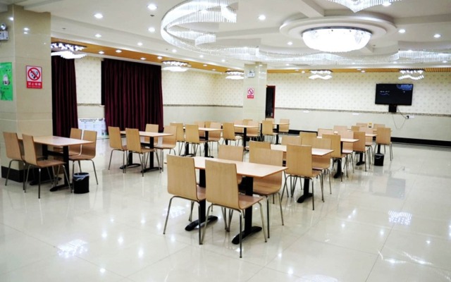 GreenTree Inn Dongtai Jianggang Yingbin Road Gangcheng Avenue Business Hotel