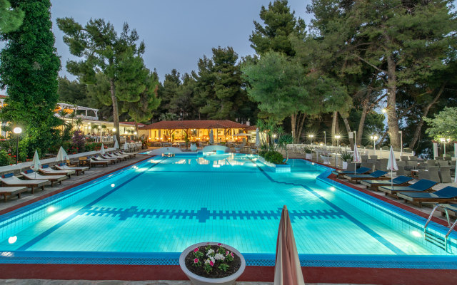 Porfi Beach Hotel