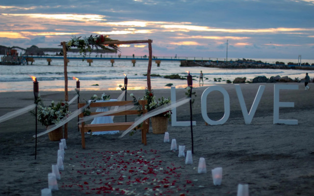 Qualton Club Ixtapa - All Inclusive