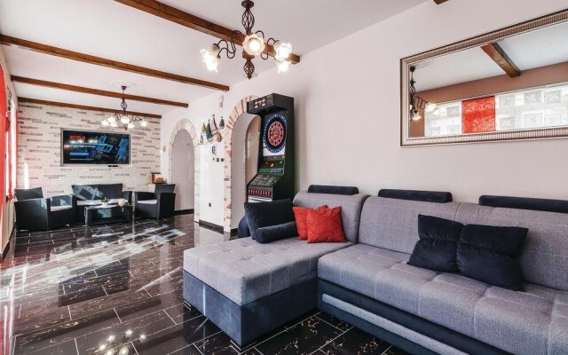 Amazing Home in Zadar With Sauna, Wifi and Outdoor Swimming Pool