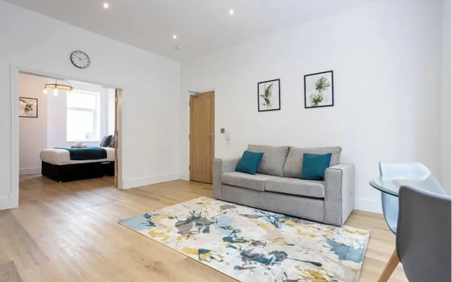 Flat 1 15 Longley Road