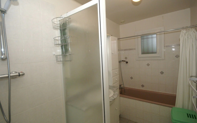 Snug holiday home in Denneville Plage near beach