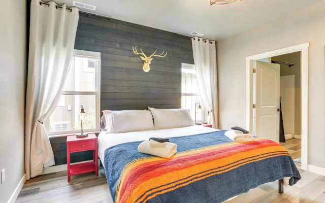 Spacious, Rustic Spearfish Home: Walk to Downtown!