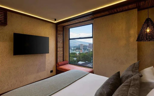 Golden Valley Hotel