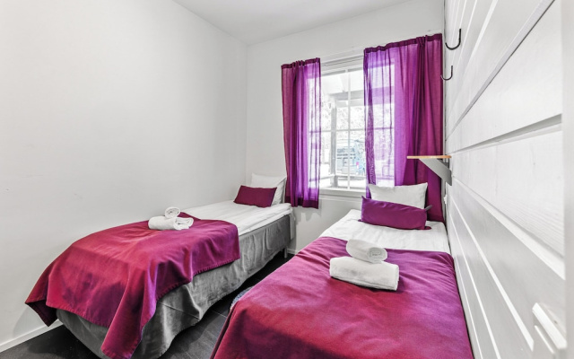 Modern 2-Unit Retreat up to 16 guests
