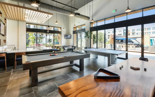 Bluebird Suites near Facebook HQ