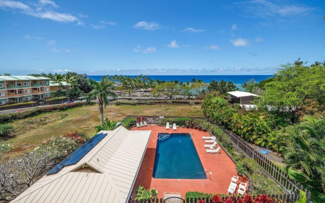 Kahaluu Bay Villas 304