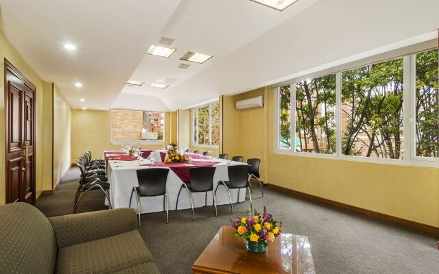 Hotel Portón de la Cabrera